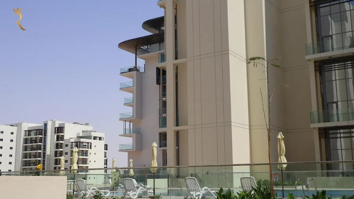 Tranquil Masdar 2Br Pool And Free Parking Apartamento Abu Dhabi