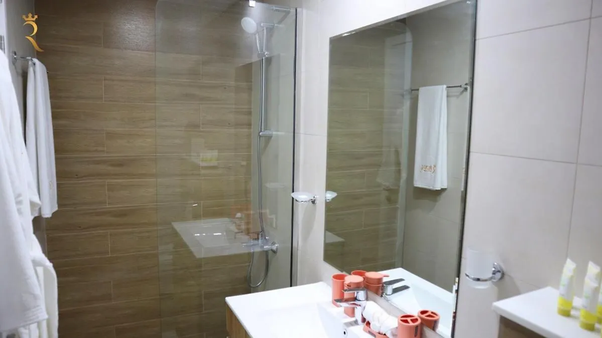 Tranquil Masdar 2Br Pool And Free Parking Lägenhet Abu Dhabi